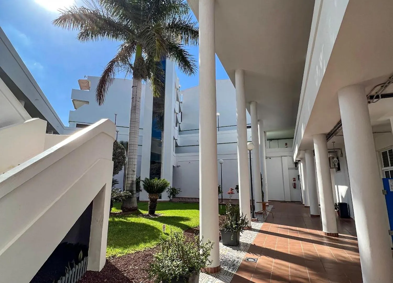 Apartamento El Paraiso 阿德耶 公寓